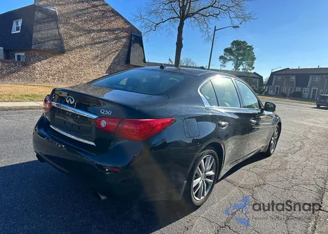 2015 Infiniti Q50 Base z USA, uszkodzony, nr VIN JN1BV7AR0FM402394